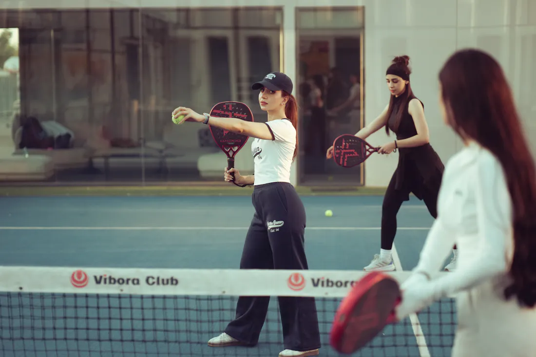 Match de padel en tournoi, categories de classement FFT